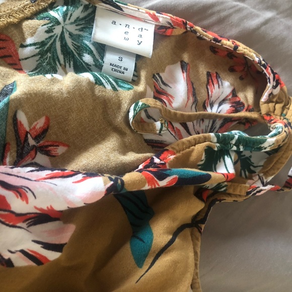 Lovely flouncy tropical style dress 🍍👗 - Picture 2 of 7